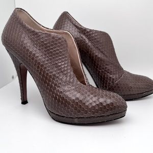 Claudia Ciuti taupe snakeskin platform booties, size US 8.5